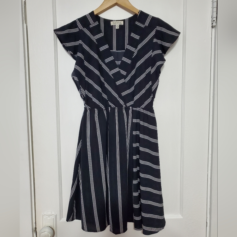Monteau V-Neck Surplice Stripe Dress Size M